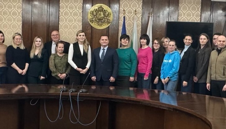 Визитата е с цел обмяна на опит във връзка с процеса на деинституционализация на децата от специализираните институции