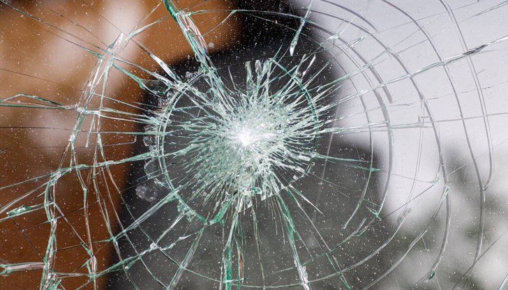 Пострадали са други четирима души