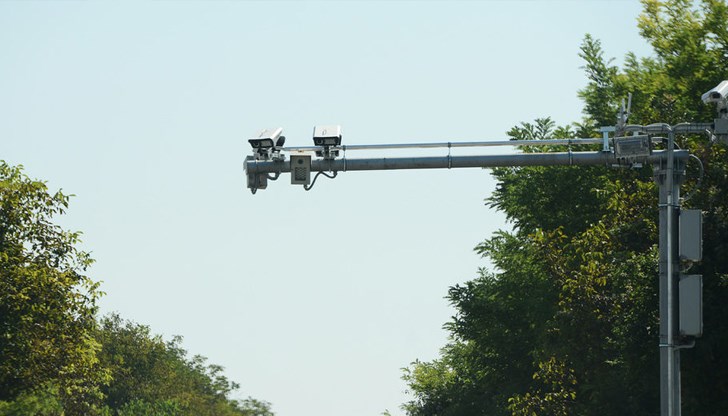 Софтуерът на тол управлението разполага с 50 мобилни, 295 стационарни и 100 претеглени в движение контролни точки Софтуерът на тол управлението разполага с 50 мобилни, 295 стационарни и 100 претеглени в движение контролни точки