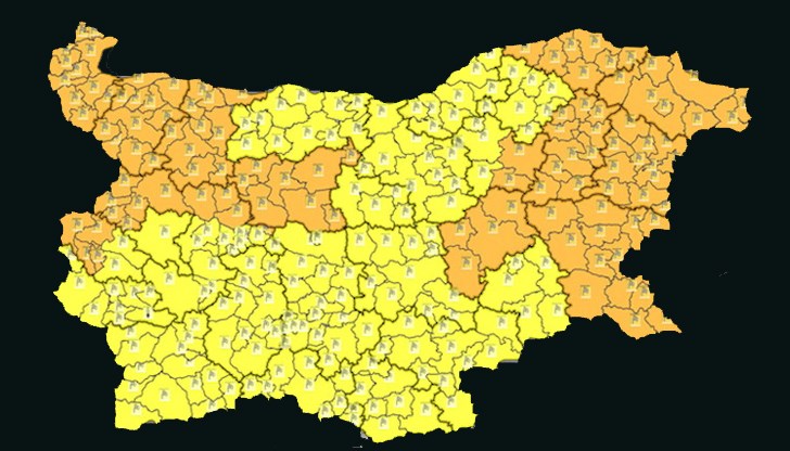 Очаква силен и бурен северозападен вятър, който през нощта в Североизточна България ще се усилва до ураганен