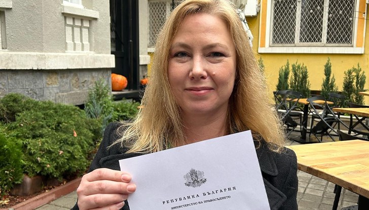 Съпругата на експремиера Кирил Петков се похвали с българско гражданство