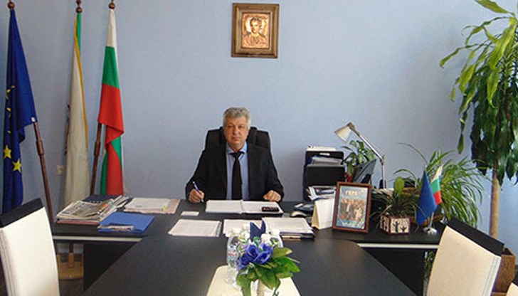 Панайотов от ГЕРБ печели трети мандат