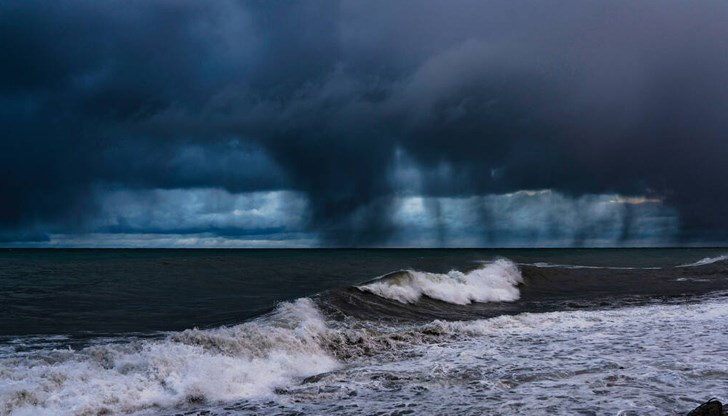 Мощен циклон, придружен от фронт от студен въздух, ще предизвика рязко влошаване на времето Мощен циклон, придружен от фронт от студен въздух, ще предизвика рязко влошаване на времето