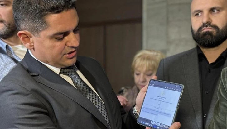 Тя ми прати съобщение, че ще изчезна. Ще подам жалба до главния прокурор, заяви независимият народен представител