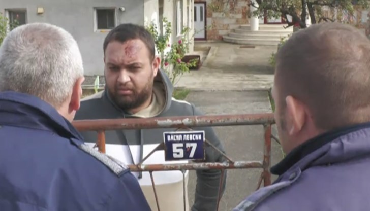 Шофьорът, причинил катастрофата, при която в събота загина футболният треньор Ферарио Спасов, е 24-годишният Начо Пантелеев