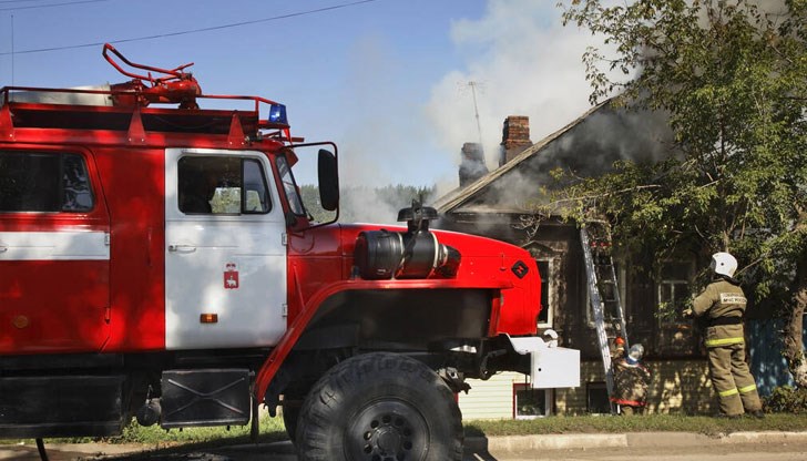 Огънят е тръгнал от комина