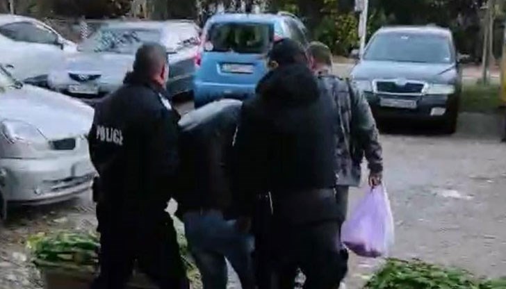 Организаторите на престъпната група са взимали между 3500 и 4500 евро на мигрант, разкриха от МВР Организаторите на престъпната група са взимали между 3500 и 4500 евро на мигрант, разкриха от МВР