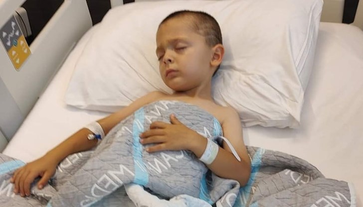 6-годишният Гого се бори с болестта на Хиршпрунг - заболяване на дебелото черво