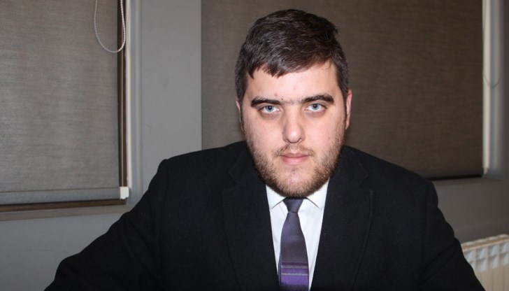 Очаква се обаче да нарасне максималният осигурителен доход, откъдето да влязат допълнителни приходи, каза Любослав Костов