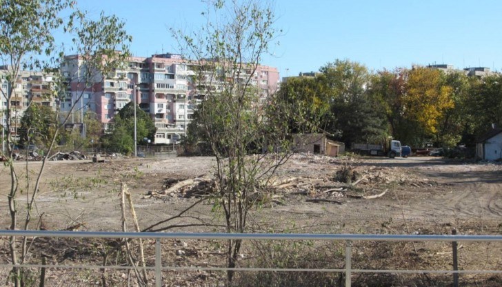 Вместо магазин търговската верига ще изгради център за разпределяне на стоки Вместо магазин търговската верига ще изгради център за разпределяне на стоки