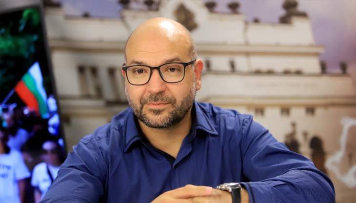 Сглобката ще издържи, каза политологът