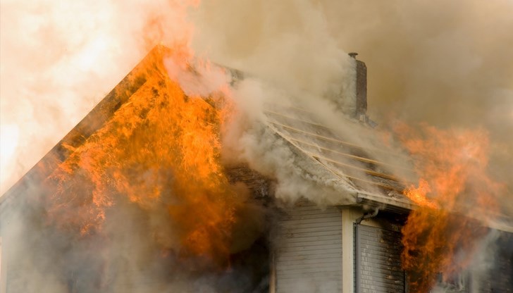 Две семейства с деца останаха без дом