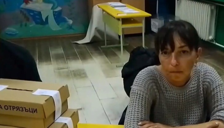 Нарушенията бяха заснети от камерите за видеонаблюдение по време на броенето на гласовете Нарушенията бяха заснети от камерите за видеонаблюдение по време на броенето на гласовете