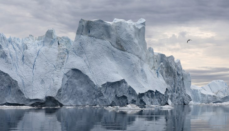 Айсбергът А23а има обща площ 4,2 хиляди квадратни километра, т. е. близо два пъти повече от Лондон