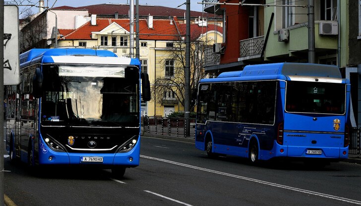 Идеята е да се намали трафикът с лични коли, с които родители карат децата на училище Идеята е да се намали трафикът с лични коли, с които родители карат децата на училище
