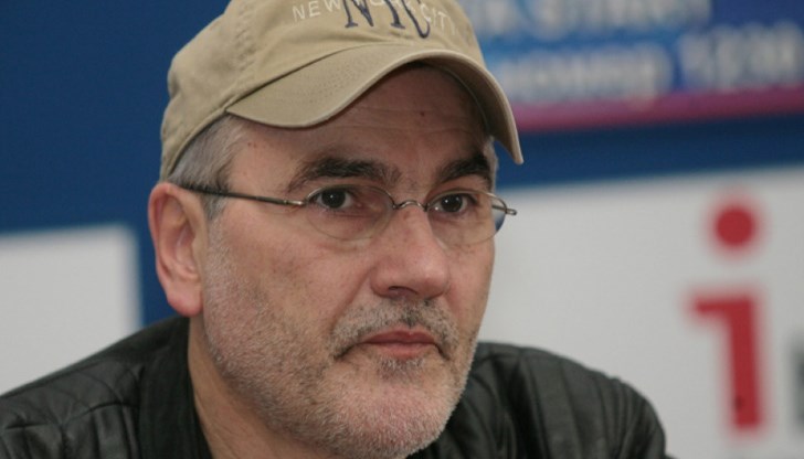 Не е толкова лесно Пеевски /Борисов да лапнат рафинерията в Бургас, смята журналистът
