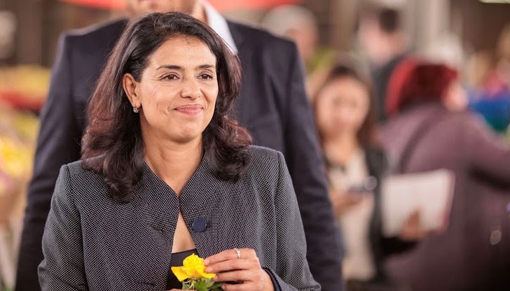 Дали Борис Бонев ще стане председател на Столичния общински съвет е вътрешна договорка, смята тя Дали Борис Бонев ще стане председател на Столичния общински съвет е вътрешна договорка, смята тя