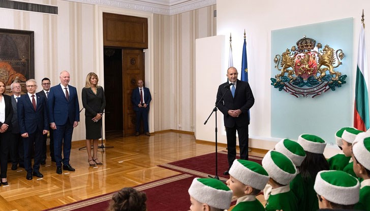 Президентът отново отказа да коментира поисканото от премиера освобождаване на шефа на ДАНС