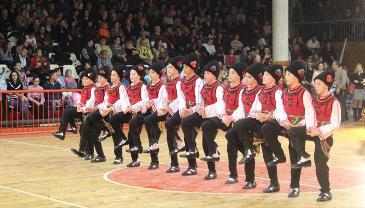 Зала „Дунав” отново ще оживее в ритъма на българските фолклорни танци
