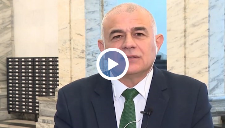 Обещанията на управляващите бяха, че няма да се увеличават данъците, а става точно обратното