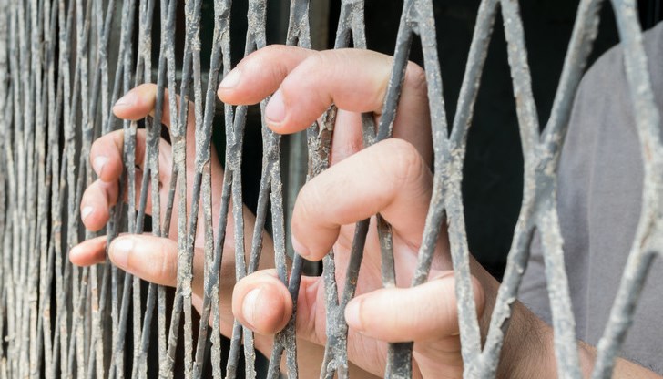 Четвъртият обвинен също ще бъде съден, но засега остава извън ареста