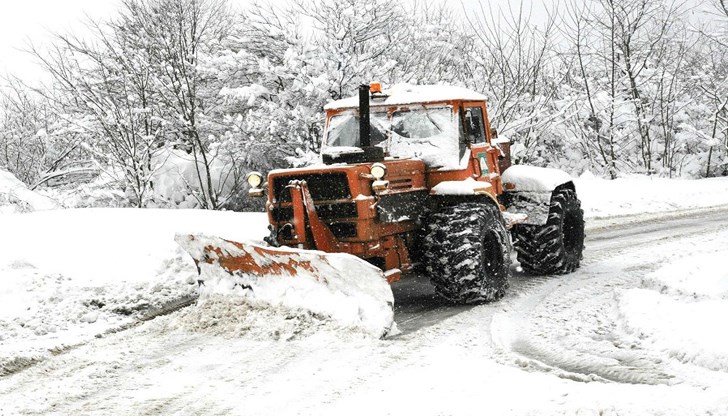 Еластичните прегради на пътя Русе – Велико Търново създават проблеми при снегопочистването