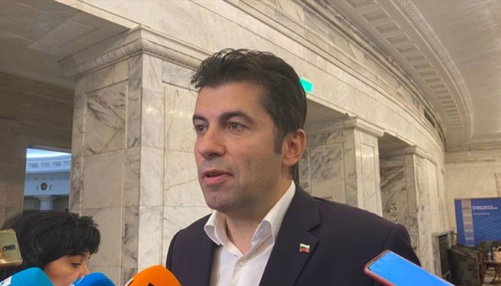 Срещу този кандидат има съмнения за лобизъм за частни болници, посочи Петков