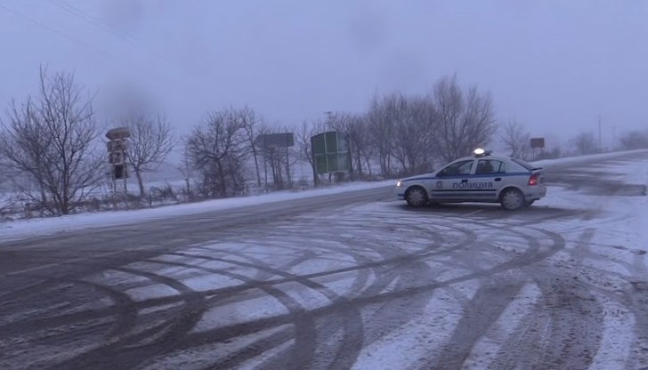 От днес е в сила законът, който предвижда да караме автомобили със зимни гуми