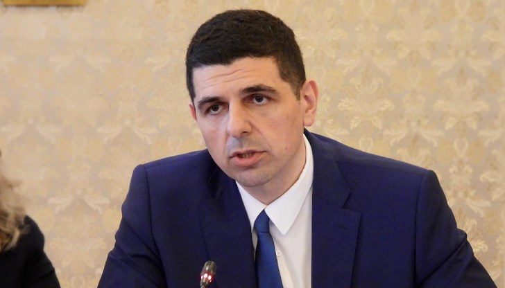 Заедно с тях постигаме част от целите, които сме си поставяли, каза депутатът от ПП-ДБ Заедно с тях постигаме част от целите, които сме си поставяли, каза депутатът от ПП-ДБ