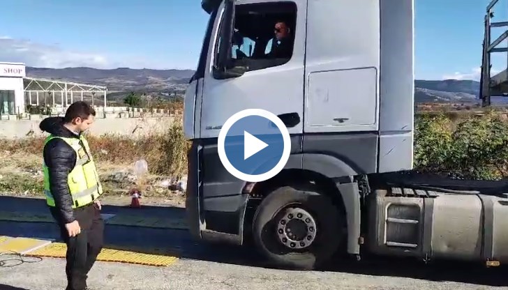 Извършват се проверки на водачи на леки, лекотоварни, товарни и специализирани автомобили