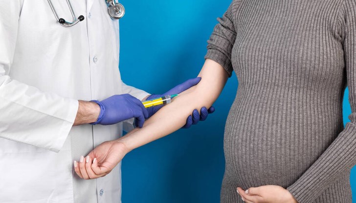 Тестът може да изследва всички гени на плода чрез кръвна проба от майката Тестът може да изследва всички гени на плода чрез кръвна проба от майката