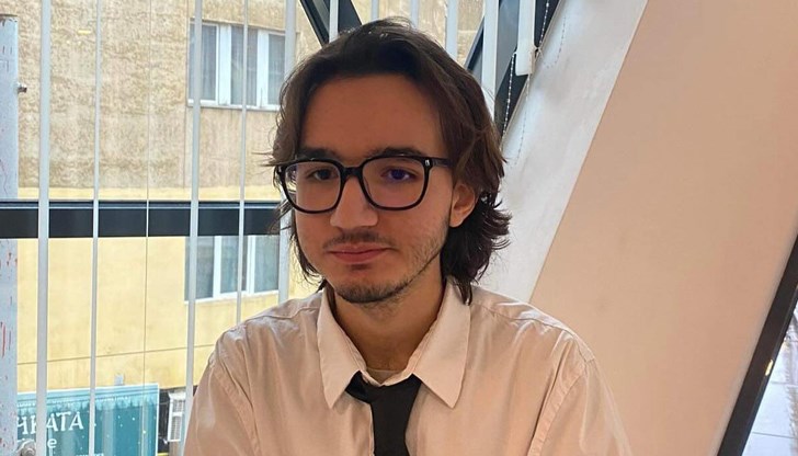 Константин Йорданов заминава с българската делегация, водена от президента Румен Радев