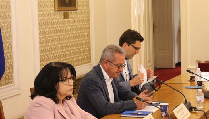 Най-много спорове предизвика идеята за „бонус-донос” Най-много спорове предизвика идеята за „бонус-донос”