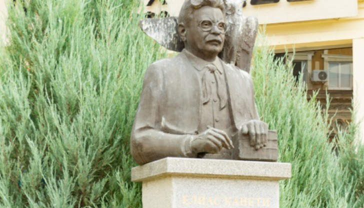 За престижното отличие се борят седем претенденти