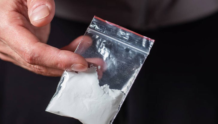 Униформените са намерили полиетиленов плик с 22 грама кокаин