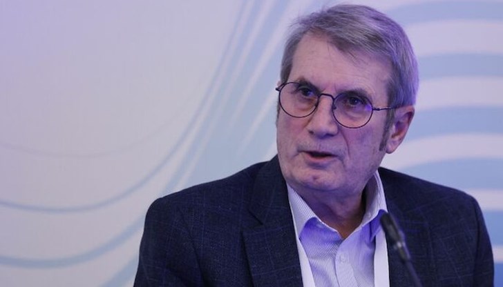 Според него в България има много повече болници, отколкото са ни нужни Според него в България има много повече болници, отколкото са ни нужни