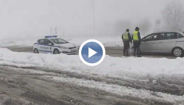 България е все пак - закъсали автомобили, задръствания, клони, възмущава се Свилен Рачев