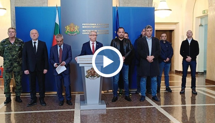 В над 1000 населени места все още няма подаване на електроенергия, заяви премиерът