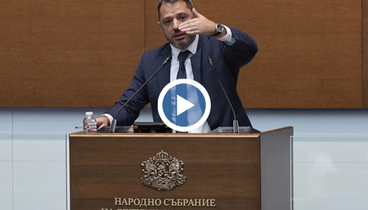 Тя финансира "Вагнер“, Путин и неговия режим, заяви Добрев от парламентарната трибуна