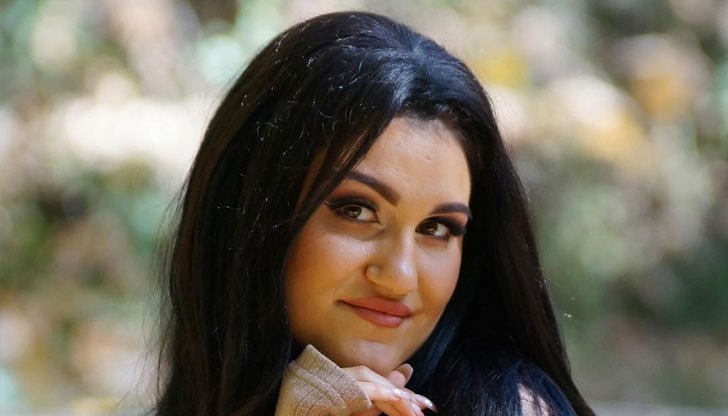 18-годишното момиче има 400 шева по тялото си след рязането с макетно ножче