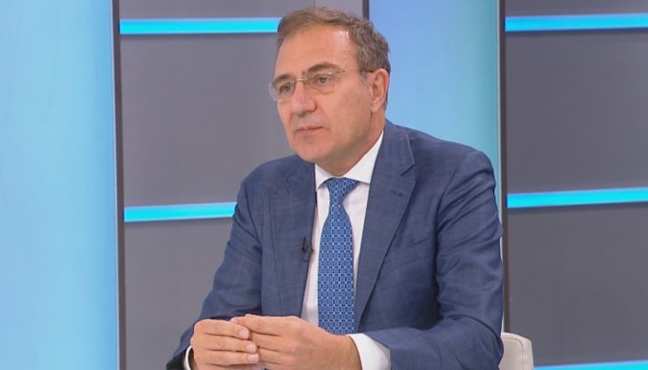 "Когато и да си тръгне правителството на Денков, винаги е закъсняло", заяви той "Когато и да си тръгне правителството на Денков, винаги е закъсняло", заяви той