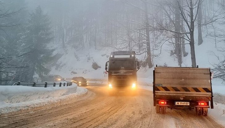 Има множество закъсали автомобили Има множество закъсали автомобили