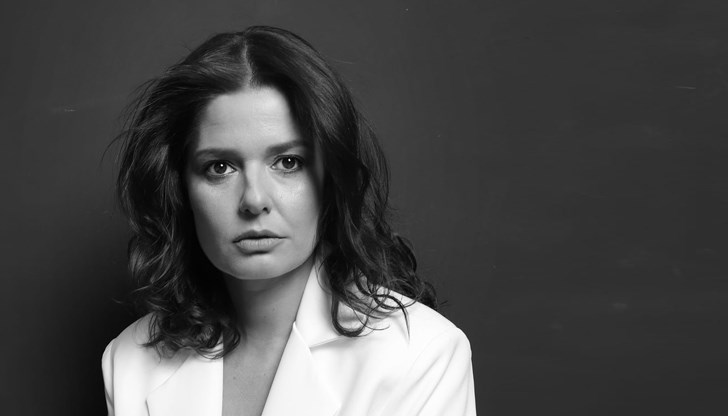 Тя се обърна и ми каза: "Ти си най-гадната майка на света" Тя се обърна и ми каза: "Ти си най-гадната майка на света"