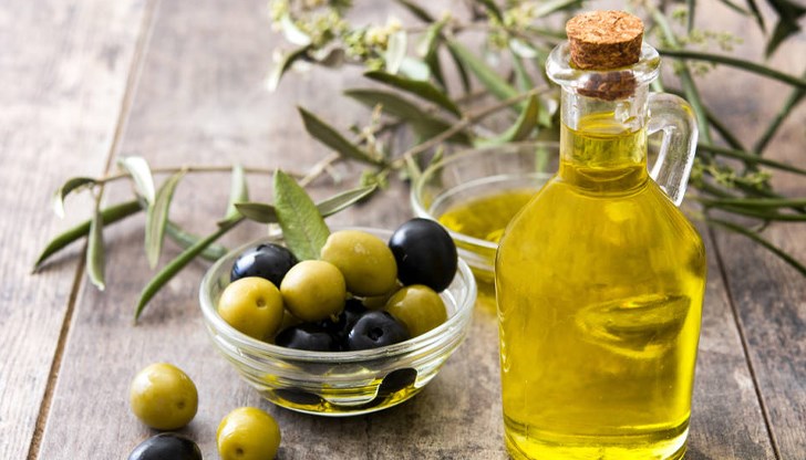 Резултат от лаборатория показал, че това е некачествено слънчогледово олио, оцветено като зехтин