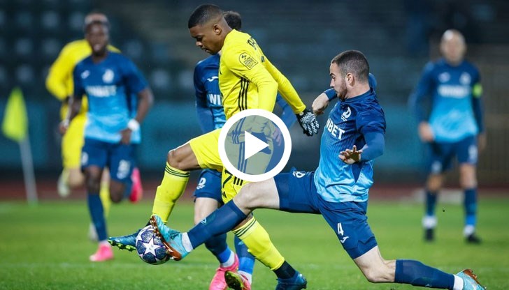 "Сините" поведоха в 25-ата минута, но "драконите" изравниха в 30-ата минута