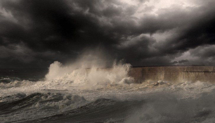 Тази нощ поривът на вятъра достигна 114 километра в час