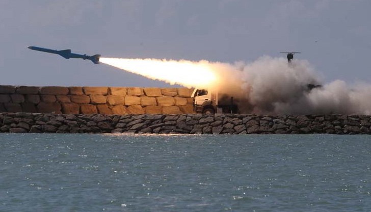 Един кораб е повреден