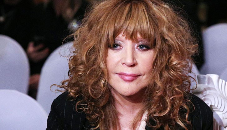 Певицата е била сама, без съпруга си, шоумена Максим Галкин