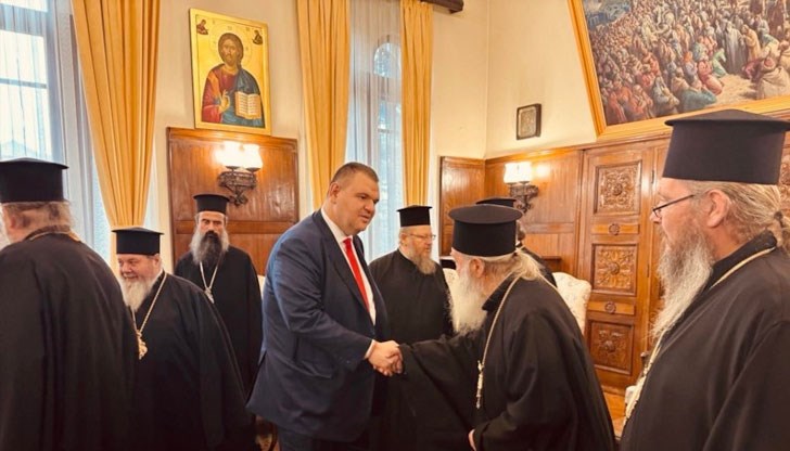 Грижата ни за Българската православна църква е грижа за хората, заяви Пеевски