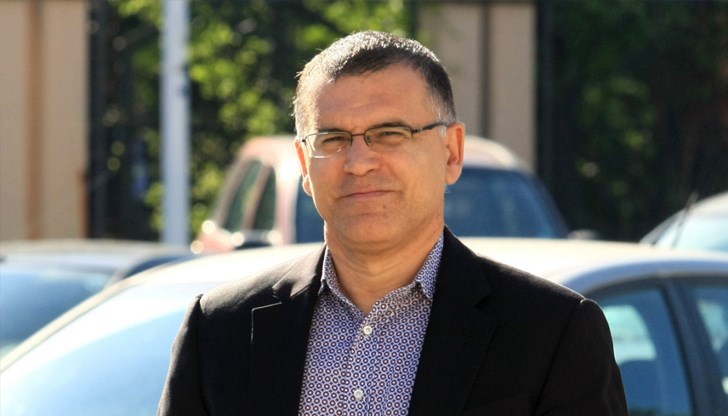 Следващата година ще има още по-голяма дупка в бюджета, коментира бившият финансов министър